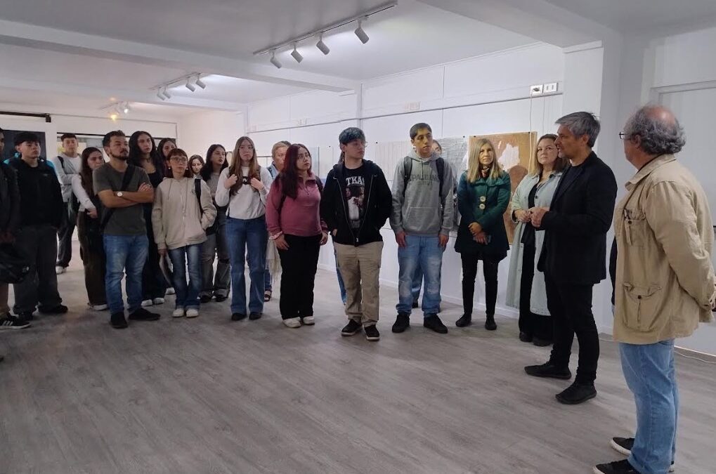 Arquitecto Flavio Celis inauguró en la UBB una exposición con dibujos inspirados en Casa Poli 