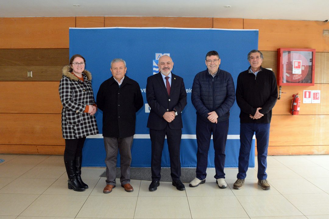 UBB homenajeó a funcionarios y funcionarias que recientemente se acogieron a retiro