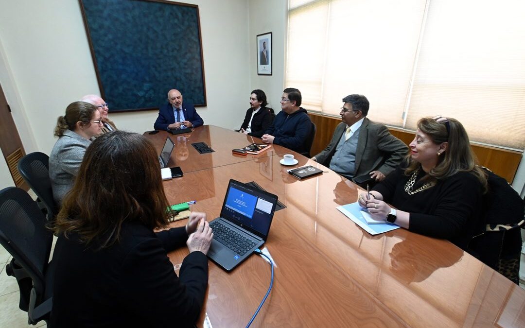 Comisión presentó avances de propuesta de reglamento de carrera administrativa
